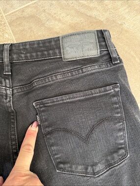 Levi’s 721 size 29 ladies Black High-Rise Skinny Jeans EUC